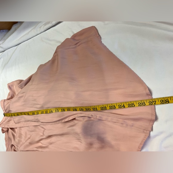 Luxe Deluxe NWT Look Twice Cold Shoulder Ruffle Top in Blush Size 4 - Picture 10 of 12